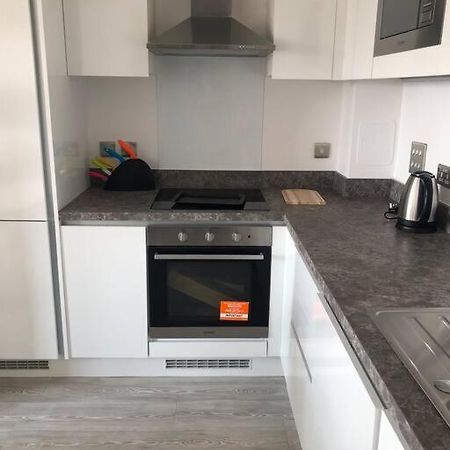 3 Bedroom Apartment Free Parking Манчестер Экстерьер фото